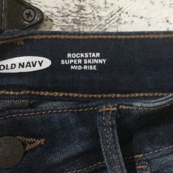 WOMENS OLD NAVY ROCKSTAR JEANS - Picture 2 of 4